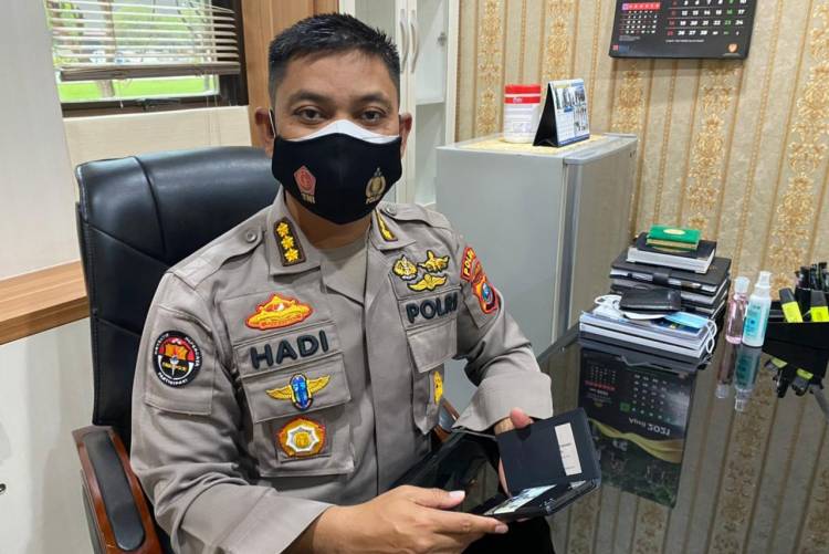 Polisi Tidak Tahan Dokter Pengguna Plat Palsu Konsulat Rusia