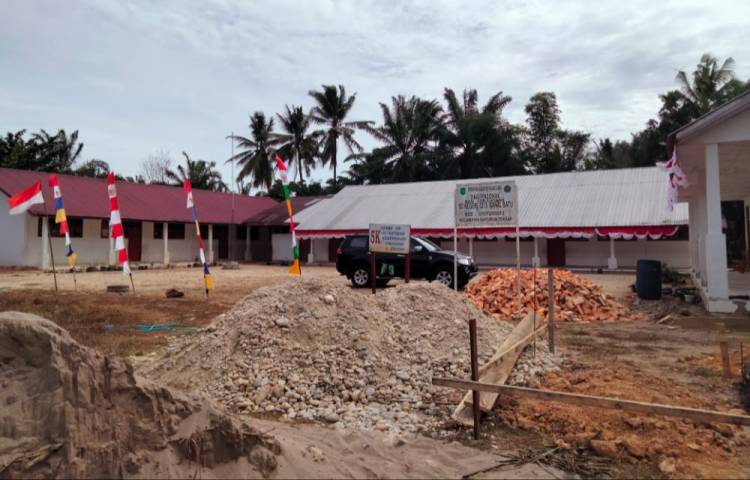 KNPI Palas Minta CV Bintang Barumun Bongkar Proyek SD Bahal Batu