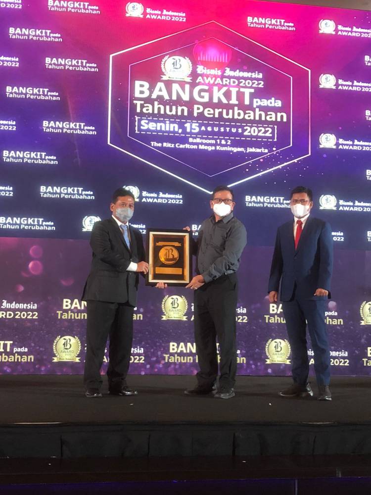 Terbaik di Wilayah Sumatera Kalimantan, Bank Sumut Raih Bisnis Indonesia Award
