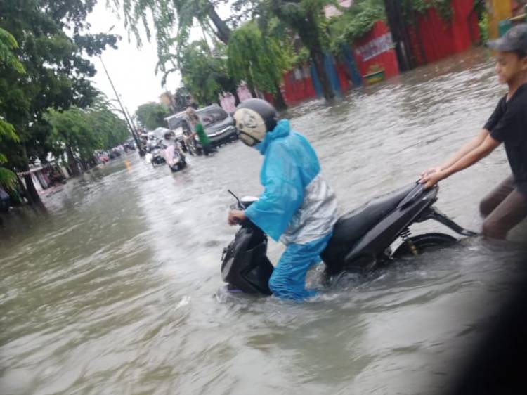 Medan Dikepung Banjir, Bukti Drainase Tidak Berfungsi Maksimal