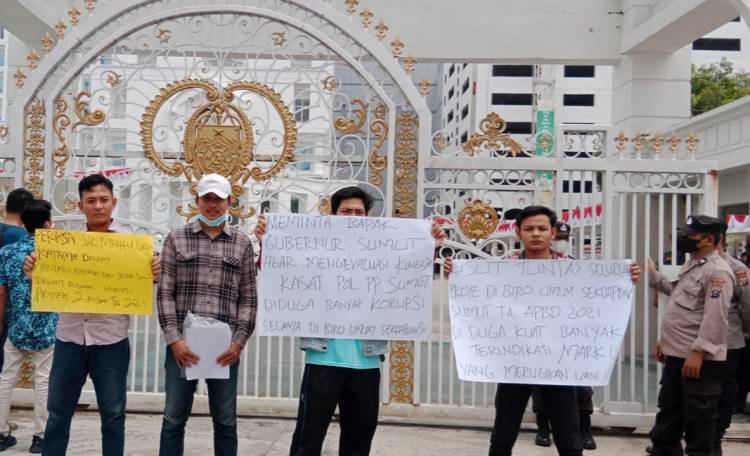 GMPET-SU Soroti Pengadaan Mobnas dan Roller Blind di Biro Umum Setda Provsu