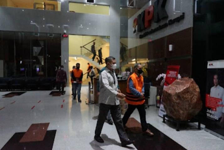 KPK OTT 8 Orang dari Universitas Lampung