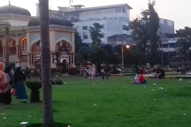 Awas, Ada Maling Keliaran di Istana Maimun