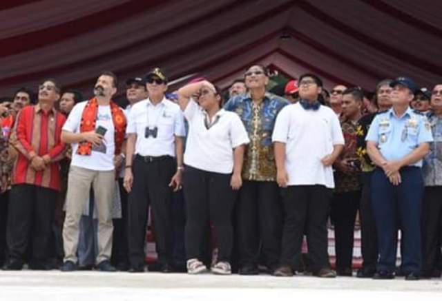 Minus Jokowi, Luhut Buka Acara Puncak Sail Nias 2019