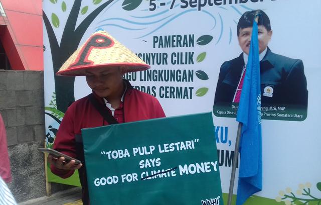 Depan Hotel Santika Medan, Masyarakat Adat Tano Batak Tuding PT TPL Bandit Lingkungan