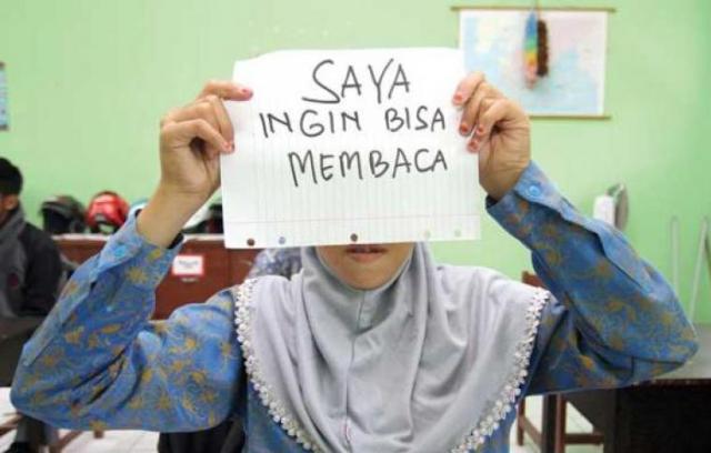 Tiga Juta Lebih Warga Indonesia Masih Buta Huruf