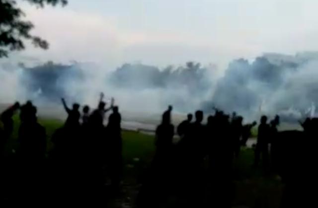 Kepulan Asap Gas Air Mata Selimuti Lapangan Benteng Medan