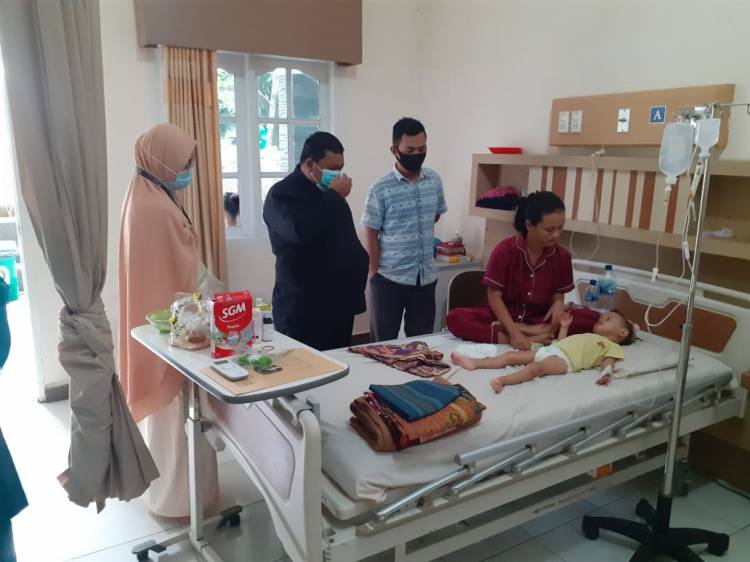 Fathiyya, Bocah 2 Tahun Penderita Anemia Dapat Bantuan Perobatan dari DDW