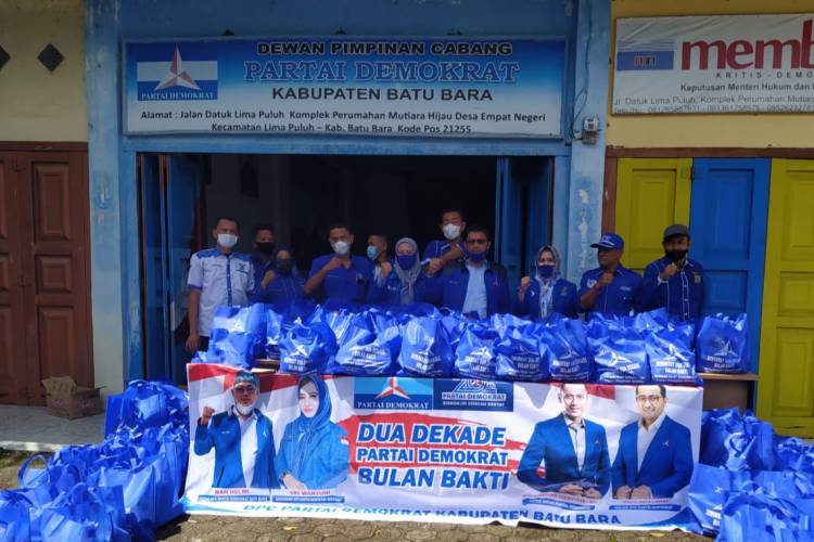 2 Dekade Demokrat Batubara Bagi 500 Paket Sembako ke Masyarakat