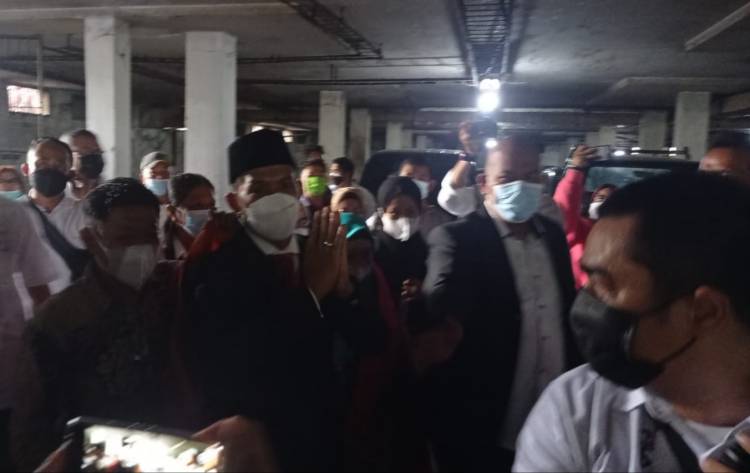 Ratusan Pedagang Histeris Lihat Kawannya Dilantik Jadi Dirut PD Pasar Medan