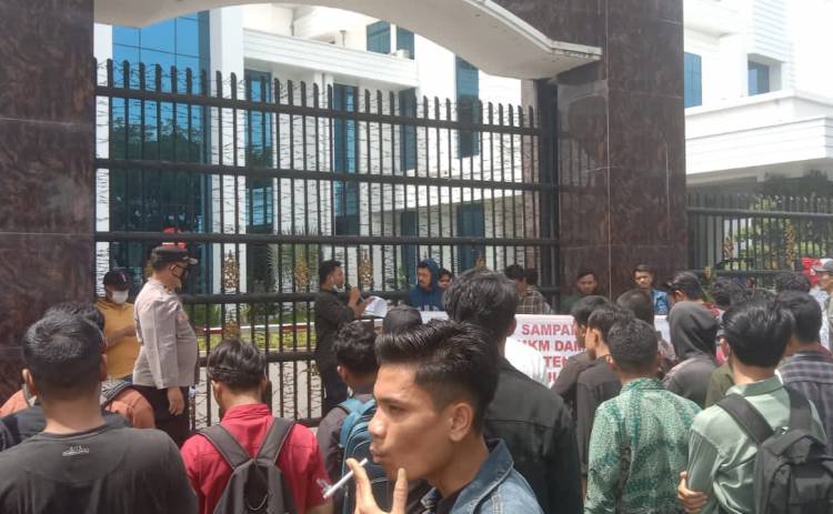 Massa SIAPSU Minta Kejatisu Periksa Dugaan Korupsi UMKM Sumut