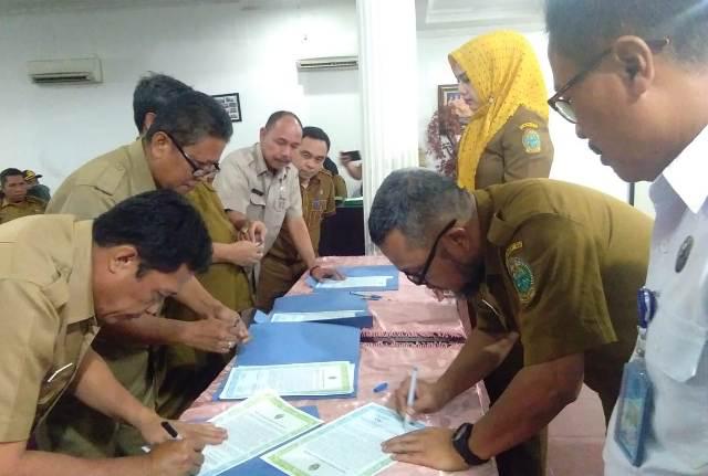 Kadis SDACKTR Sumut dan Staf Teken Fakta Integritas Bebas Narkoba