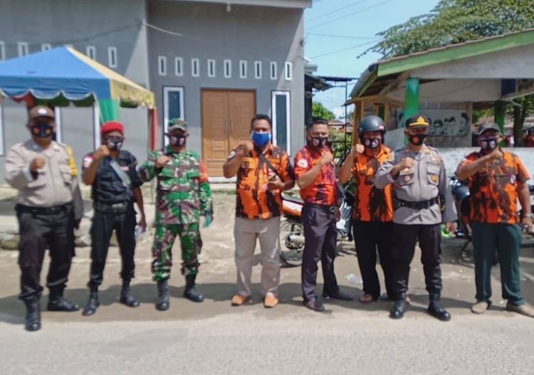 Sambut HUT PP ke 61, PAC Airbatu Bagi 1000 Masker