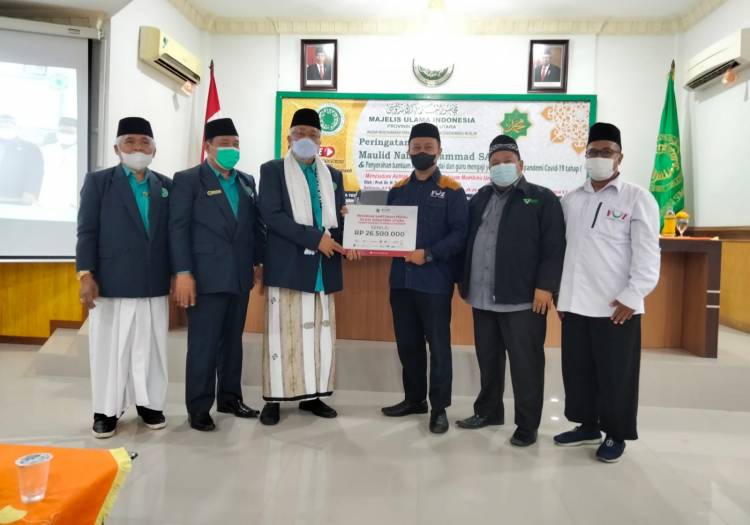 FOZ Serahkan Bantuan Rp 26,5 Juta Untuk Da'i Terdampak Covid-19 ke MUI Sumut
