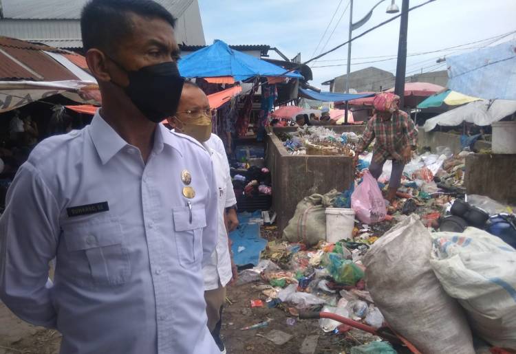 Bobby Perintahkan Suwarno Berantas Pungli di Pasar Kota Medan