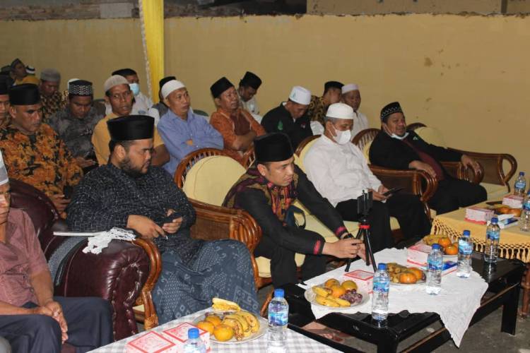 Jamaah Meriahkan Peringatan Maulid Nabi Musholla Al Hijrah Medan Krio