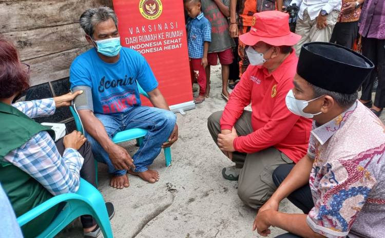 Didampingi Bupati, Kabinda Sumut Pimpin Vaksinasi Door to door Nelayan di Sergai