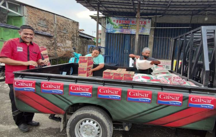 Caisar Spring Bed Bantu 6 Pedagang Korban Kebakaran Jamin Ginting