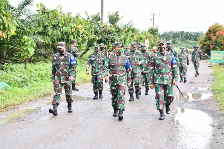 Pangdam I/BB Tutup Latihan Pratugas Satgas Pamtas Yonif-122/TS
