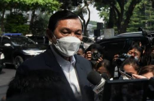 Luhut Batalkan PPKM Level 3 Jelang Natal dan Tahun Baru