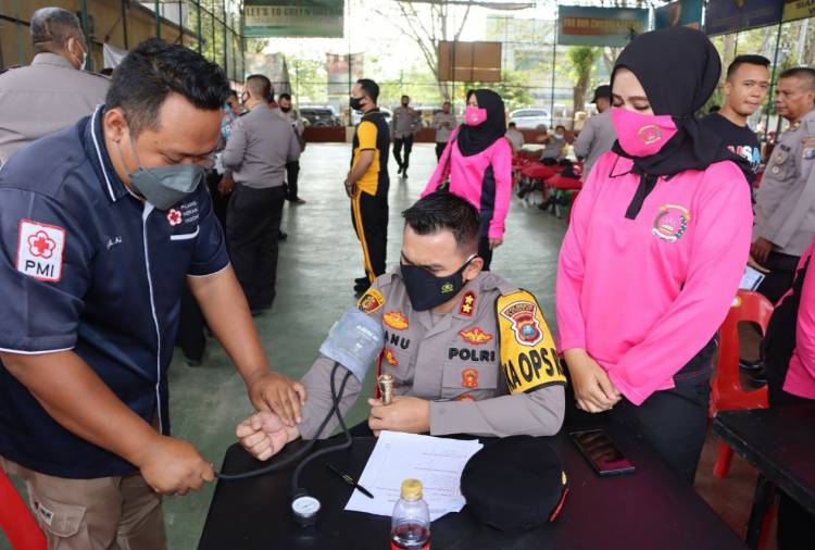 Bhayangkari Cabang Langkat Donor Darah 