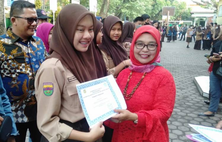 SMP Negeri 7 Medan Pembagian Raport Semester 1