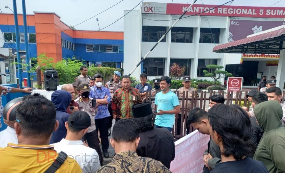 OJK Diminta Tolak Julian Helmi Lubis Jadi Direktur di Bank Sumut