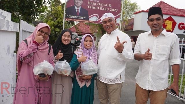 1 Ramadhan, Gerindra Sumut Bagi 100 Takjil ke Masyarakat