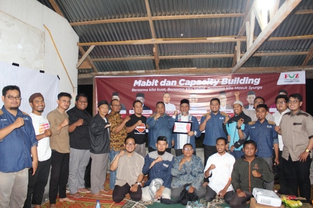 FOZ Sumut Adakan Mabit dan CB Bersama Anggota DPD dan Kepala JNE Medan