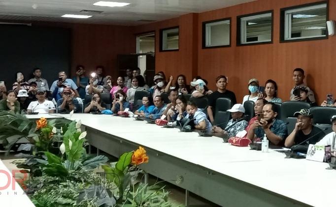Polrestabes dan Kodim Medan Tak Hadir RDP Pakaian Bekas Impor