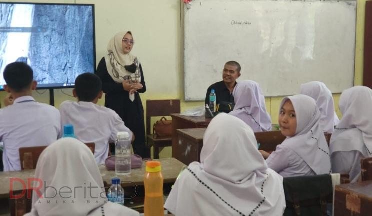 Relawan Listrik untuk Negeri Gelar Sosialisasi PLN Mobile di MAN 1 Medan