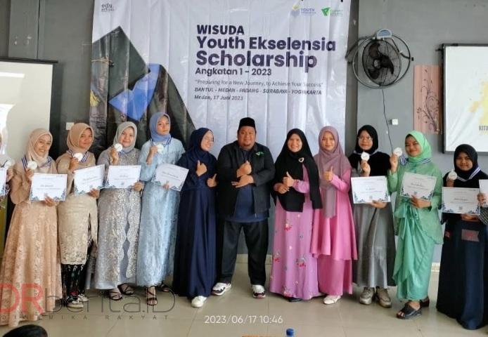 LPI Dompet Dhuafa Wisuda Serentak Angkatan Pertama Program YES di 5 Kota