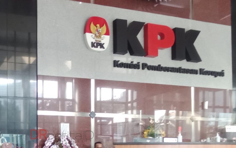 Proyek 'Lampu Pocong' Tanggung Jawab Bobby Nasution