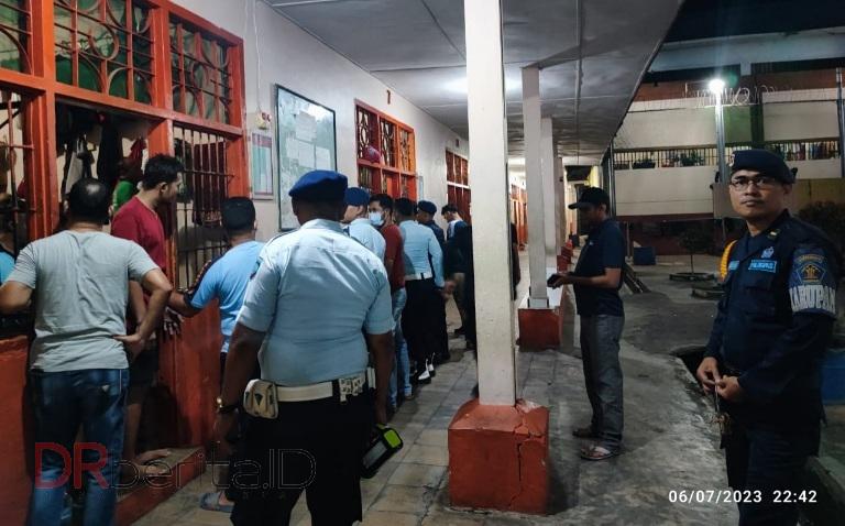 Lapas Labuhan Ruku Razia Dadakan Kamar Hunian Warga Binaan