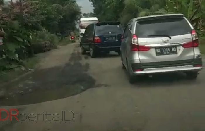 Jalan Provinsi Sumut ke Objek Wisata Bukit Lawang Belum Maksimal