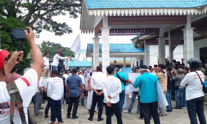 Gemkara: Zahir Tak Layak Dipilih Lagi di Pilkada 2024