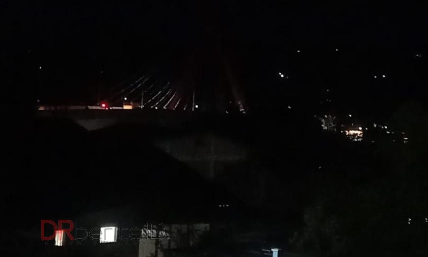 Miris, Jembatan Tano Ponggol Gelap Gulita