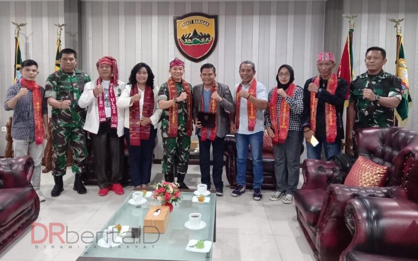 Dukung Hari Ulos Nasional, Mayjen Hasan Pesan Jaga Nilai Kebudayaan