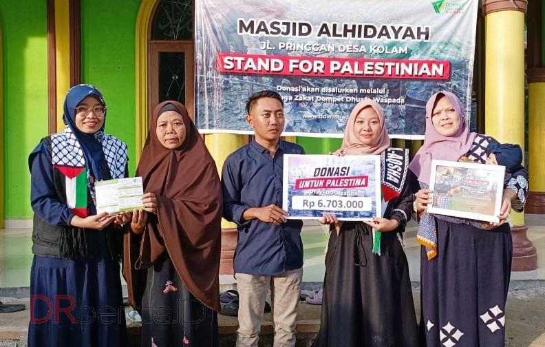 Jamaah Masjid Al Hidayah Desa Kolam Salurkan Donasi Palestina