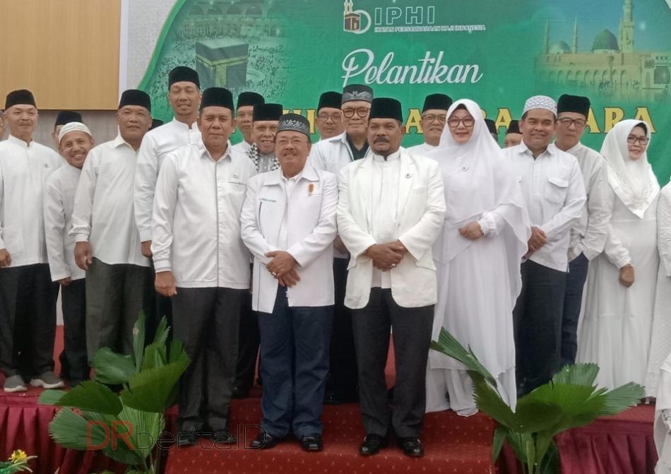 Ratusan Haji dan Hajjah Hadiri Pelantikan Rahudman Harahap Jadi Ketua IPHI Sumut