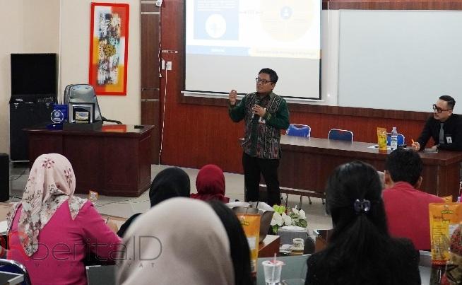 Dirut Bank Sumut Bicara Strategi Pemimpin Depan Mahasiswa Magister Manajemen USU