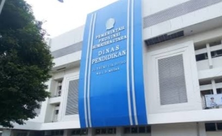 Anggota Komisi 3 DPR RI Dikabarkan Datang ke SMA Negeri 8 Medan yang Sedang Diperiksa Jaksa