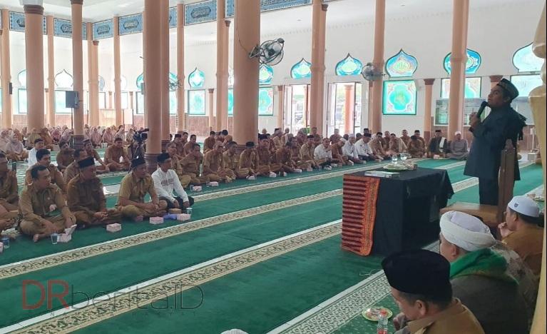 Masjid Agung Asshalihin Gayo Lues, Ustadz Ariga: Para Pejabat Harus istiqamah Beribadah