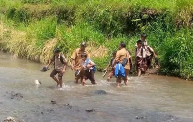 Tokoh Pendidikan Sumut: Contoh Gubernur Kaltim, Jabar dan Maluku Utara
