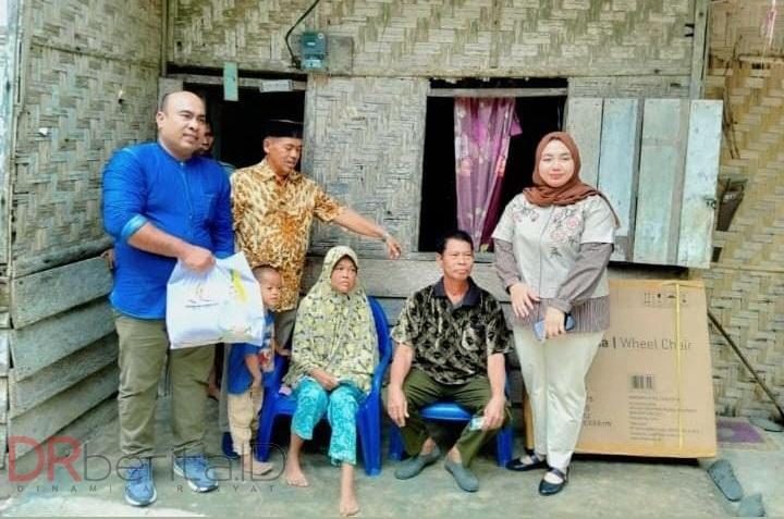 Anggota DPR RI Kembali Berikan Kursi Roda Kepada Warga Aek Korsik Labura