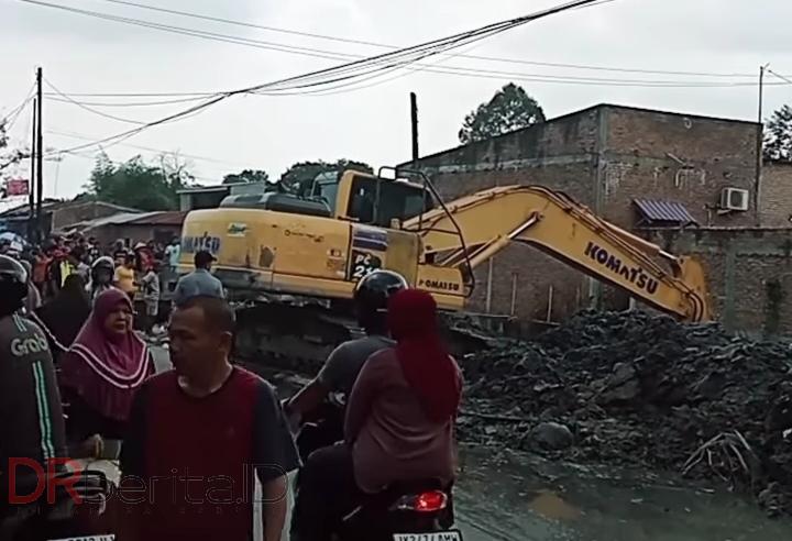 Suka Duka Pedagang Pasar Tradisional Datok Kabu Pasar 3 Tembung di Atas Parit Penuh Sampah