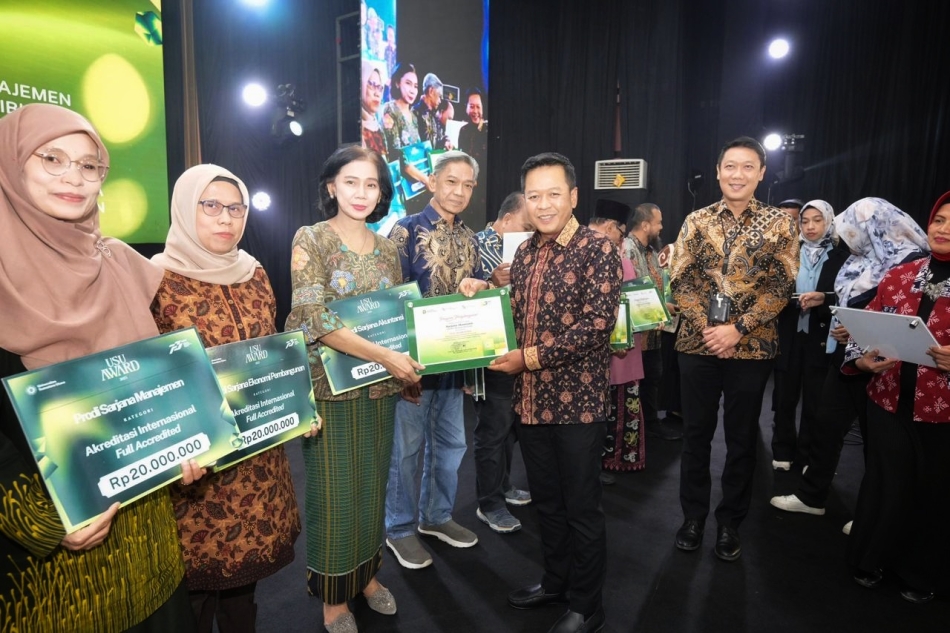 USU Award 2025, Rektor: Mari Kita Doakan Korban Bencana di Sumatera