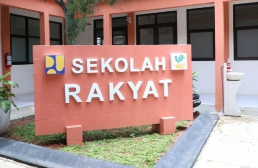 Sekolah Rakyat: Bingkai Foto Presiden dan Wakil Presiden Senilai Rp 4 Miliar, 2 Pejabat Dibebastugaskan
