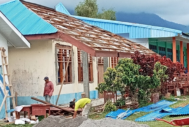 Proyek Revitalisasi SMP Negeri 1 Sibolangit Menyimpang dari Ketentuan