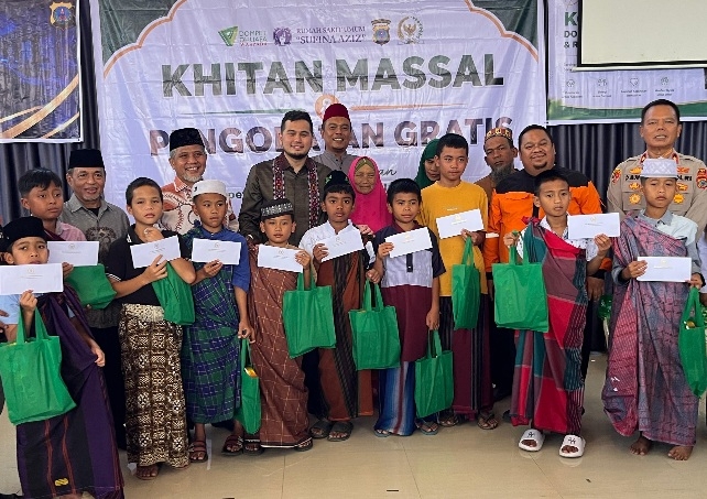DDW Bersama RSU Sufina Aziz Gelar Khitanan Massal dan Pengobatan Gratis di The Sasta Hotel